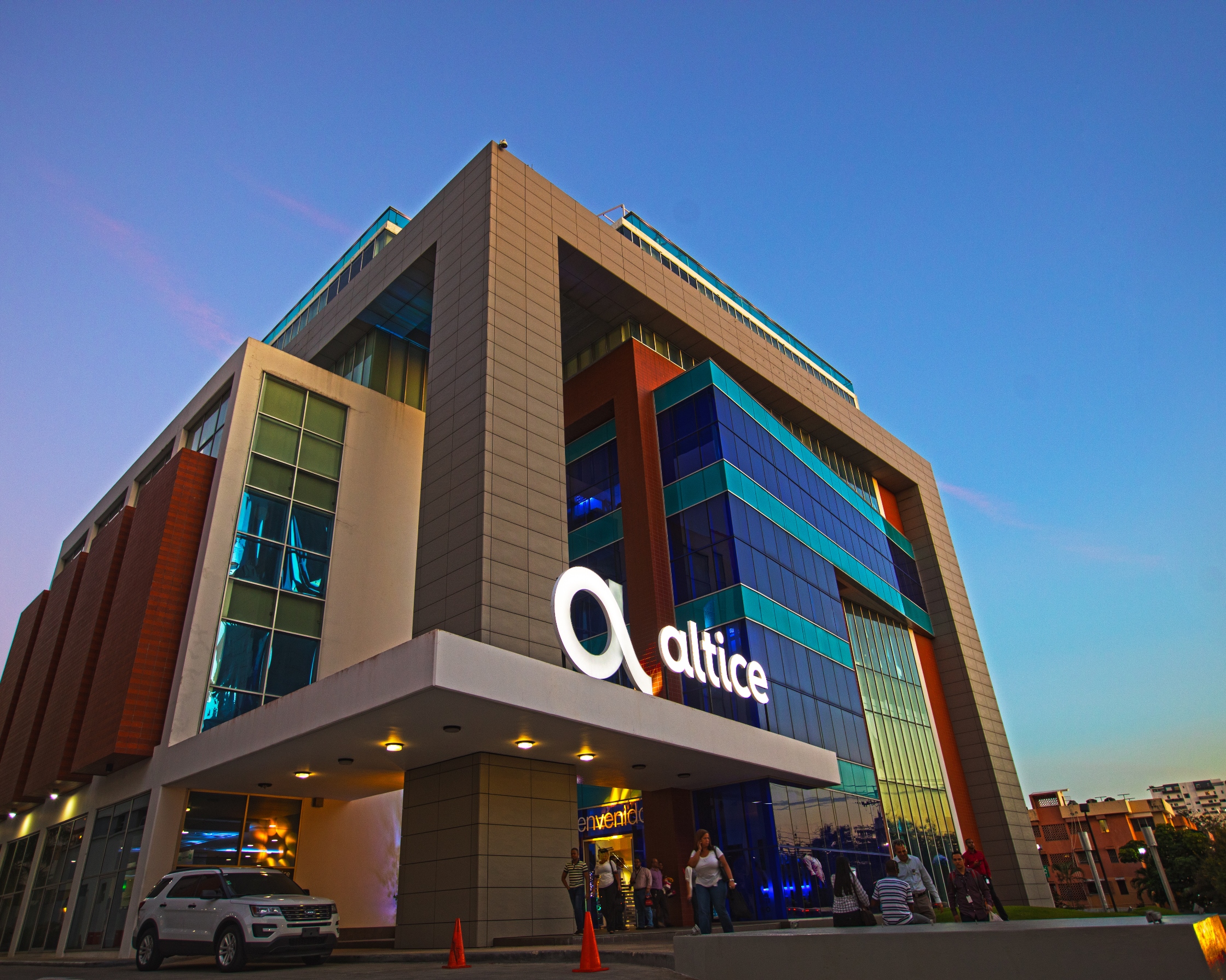 Altice se suma al sello Igualando RD para promover la equidad de género - Vimarsana News