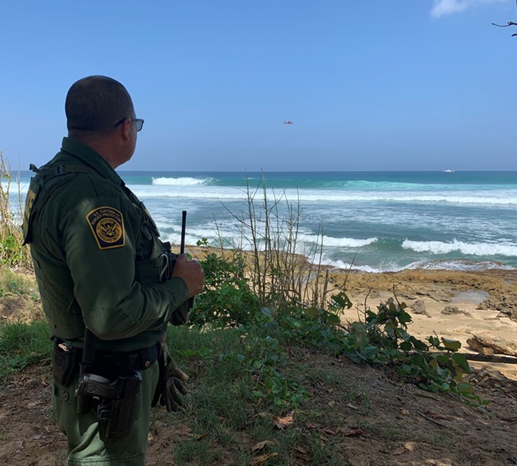 Interceptan bote con 40 emigrantes dominicanos rumbo a Puerto Rico - Vimarsana News