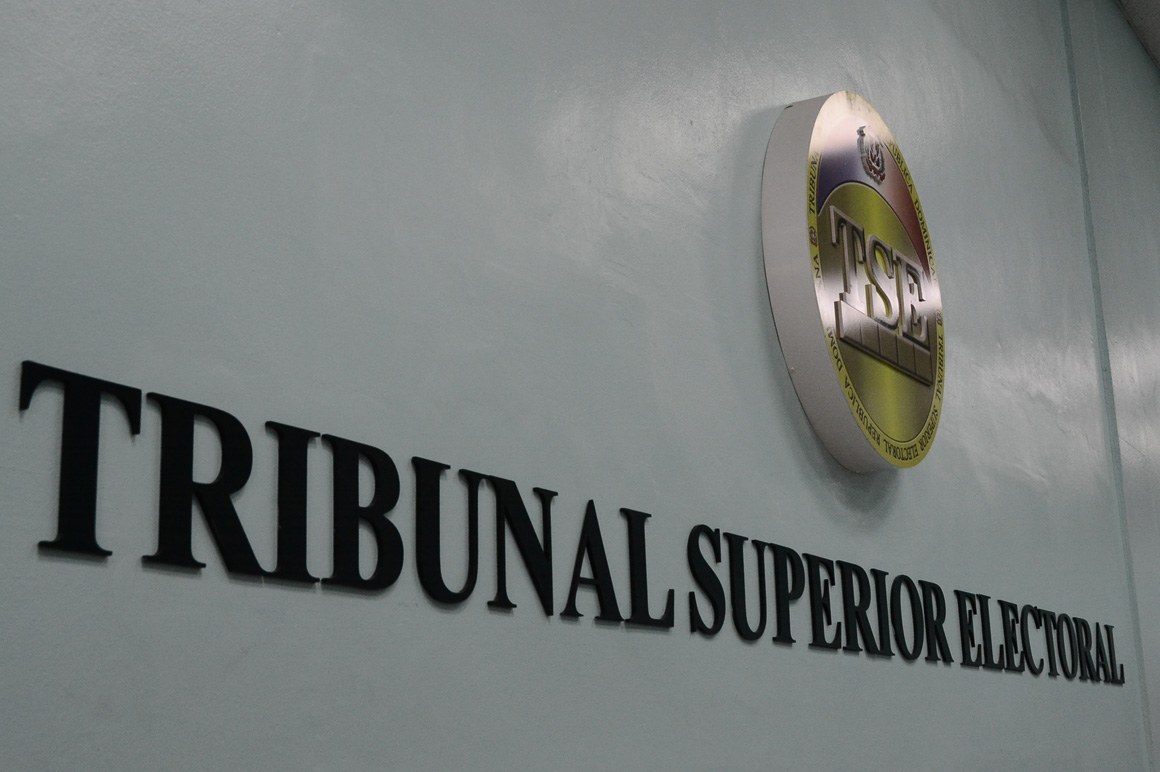 Renuncian dos de los 79 aspirantes a integrar el Tribunal Superior Electoral - Vimarsana News