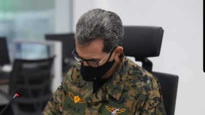 El-ministro-de-Defensa-teniente-general-Luciano-Diaz-Morfa-400x225