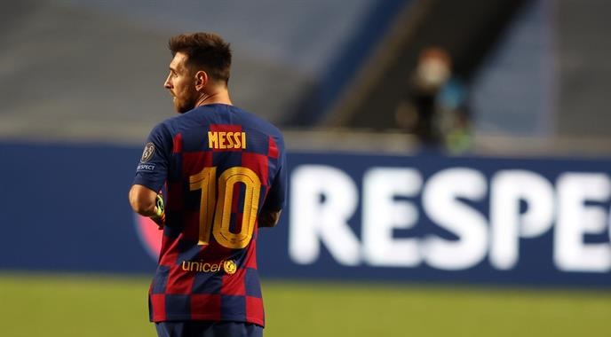 BARCELONA, España.- El nuevo secretario técnico del Barcelona, Ramon Planes, aseguró este miércoles que el club trabaja en el próximo proyecto deportivo pensando que Leo Messi se quedará para seguir liderando el equipo, algo que el argentino al parecer decidió sin vuelta atrás.