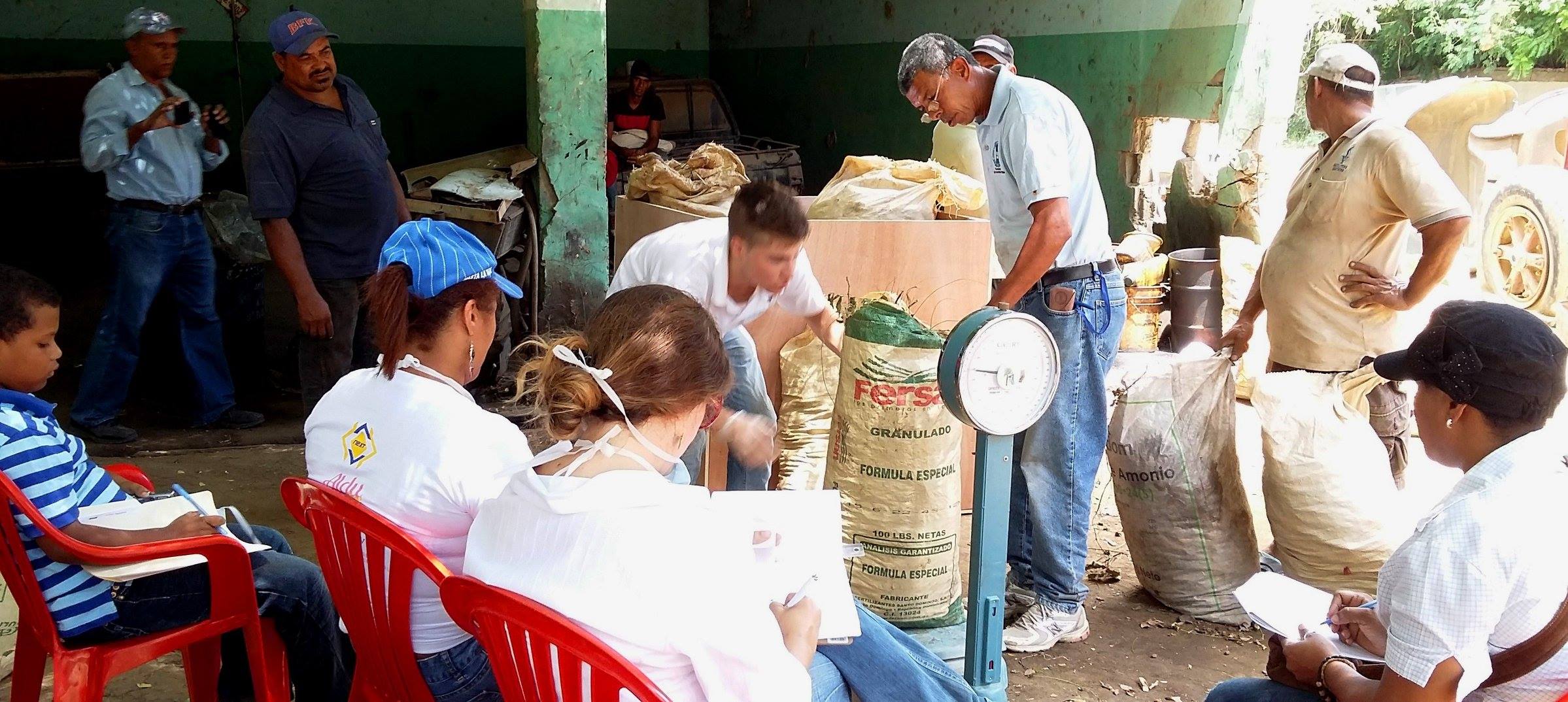 Diagnóstico Participativo Pesaje de la basura de Mao