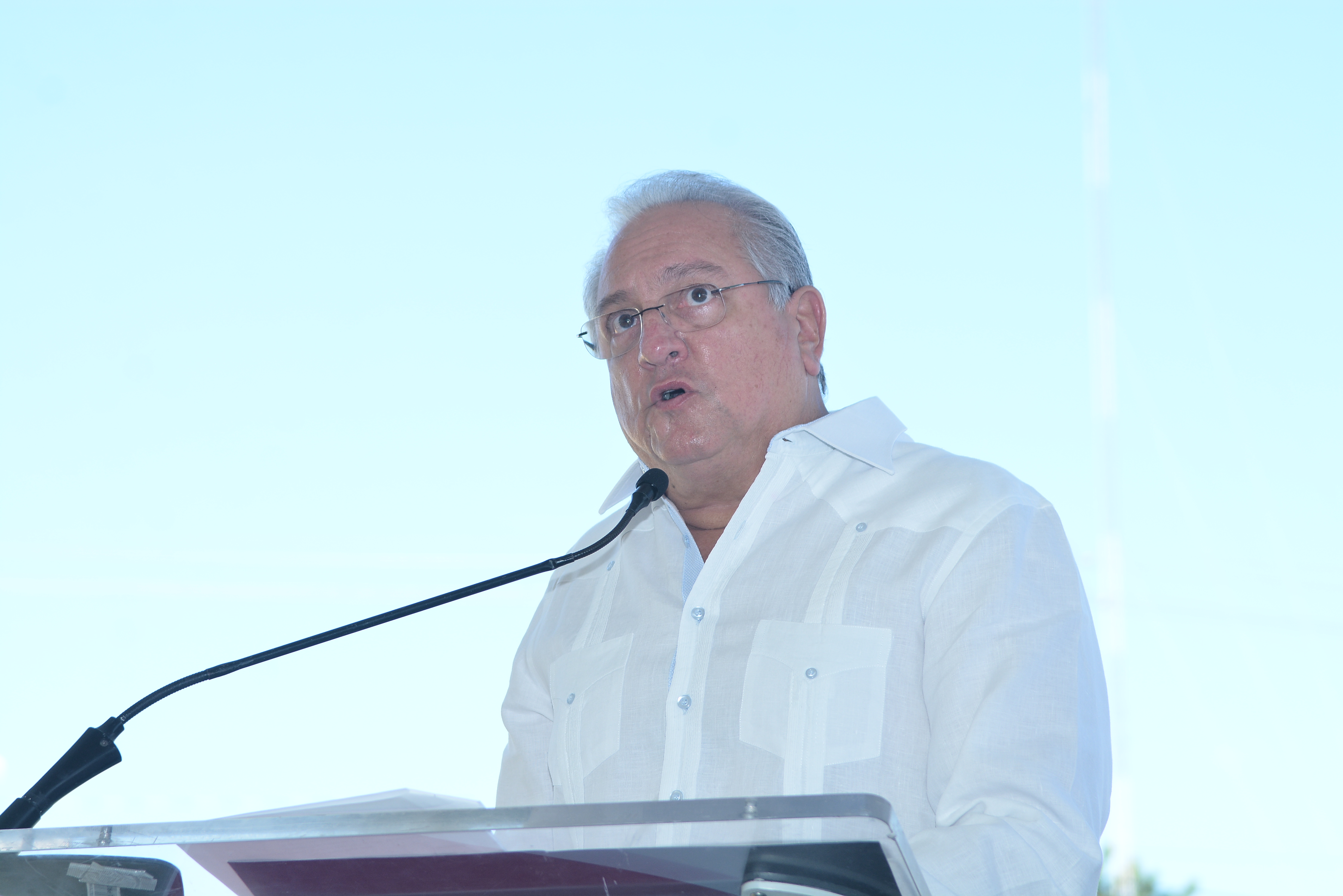  Miguel A. Lama Rodríguez, presidente del consejo directivo de la CZFS