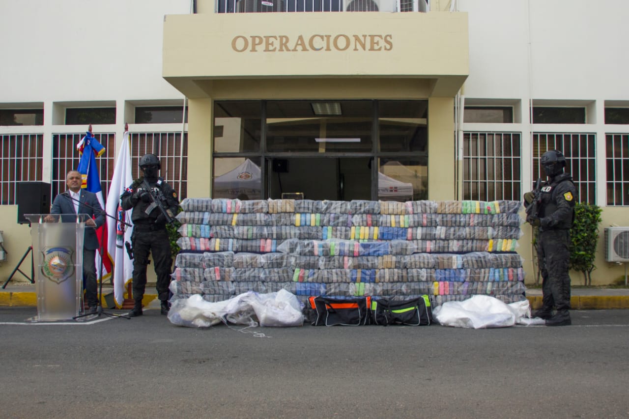 Incautan 9 toneladas de cocaína en República Dominicana, Colombia y Panamá | Acento