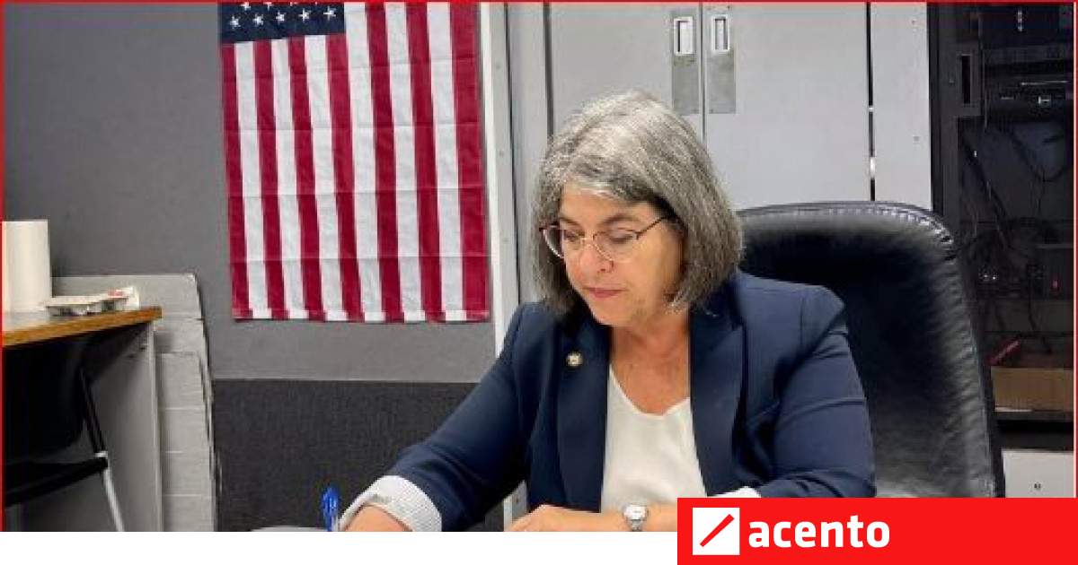 Alcaldesa del condado de Miami Dade asiste a residentes tragedia de Surfside - Vimarsana News