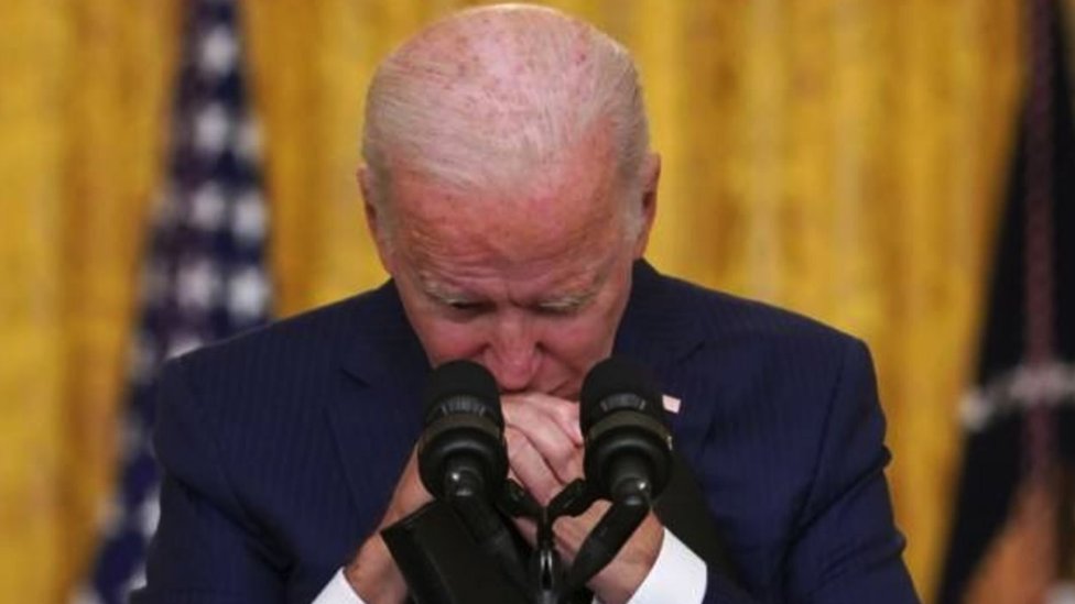 Afganistán: Biden pide a militares de EE.UU. planes para atacar a EI tras atentado en el aeropuerto de Kabul - Vimarsana News