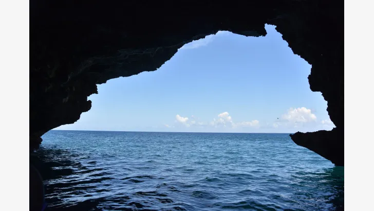  El recorrido desde la Laguna Gri Gri hasta Playa Caletón incluye la Cueva de Las Golondrinas Foto: Emil Socías.
